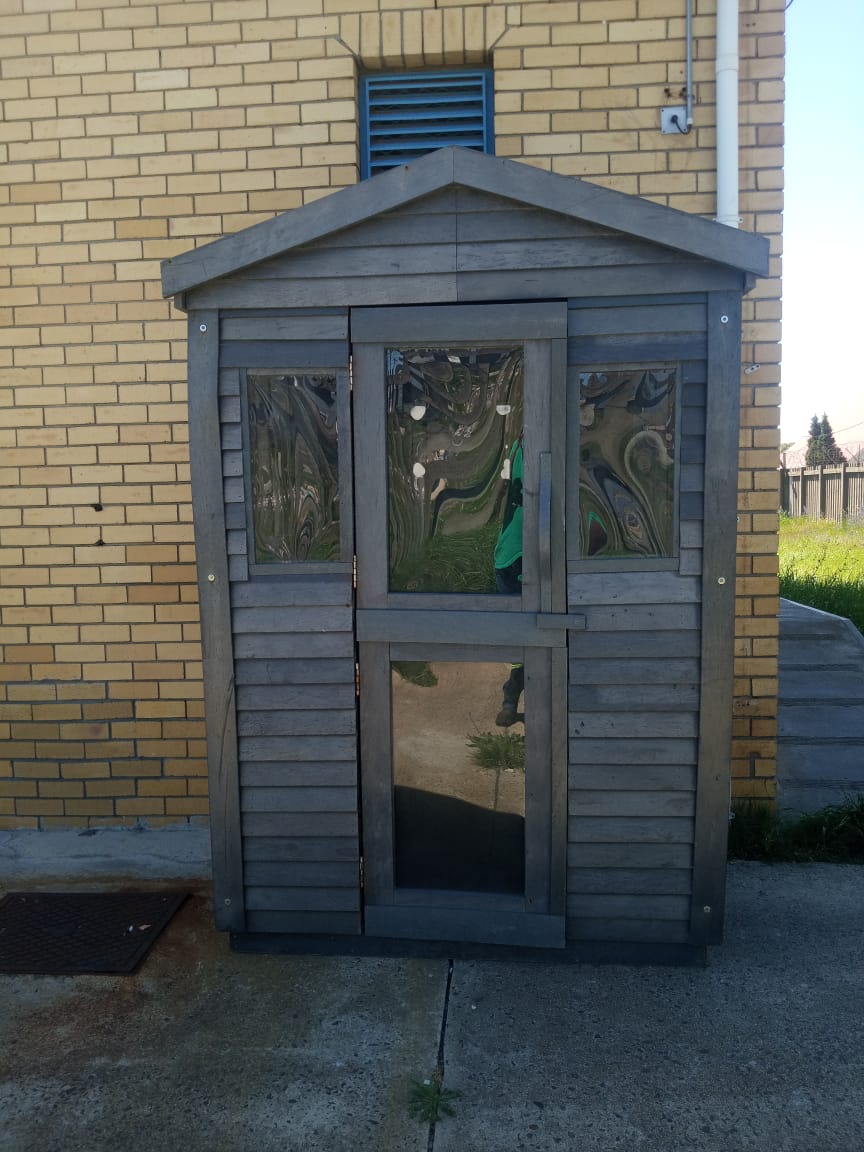 Green Lumber One man hut